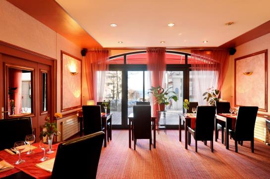 Minotel Le Bourgogne Evian  | Évian-les-Bains | Haute-Savoie | France 16