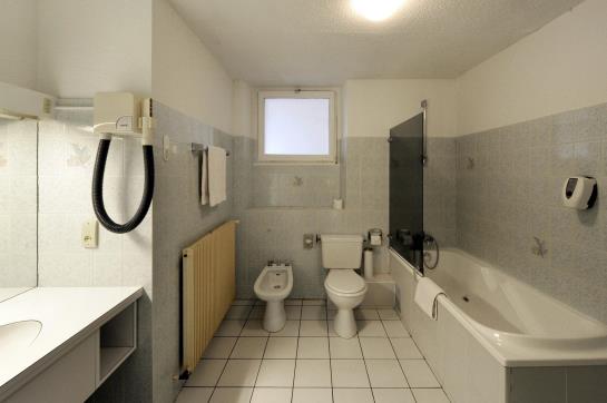 Minotel Le Bourgogne Evian  | Évian-les-Bains | Haute-Savoie | France 19