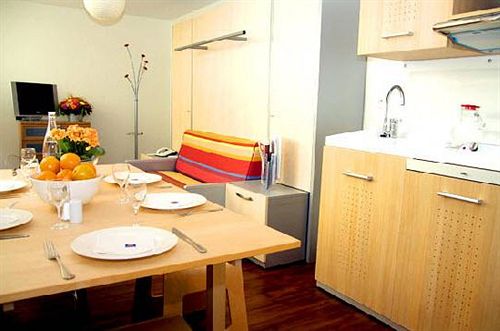 Comfort Hotel La Fayette Paris 10  | Paris | Paris | France 12