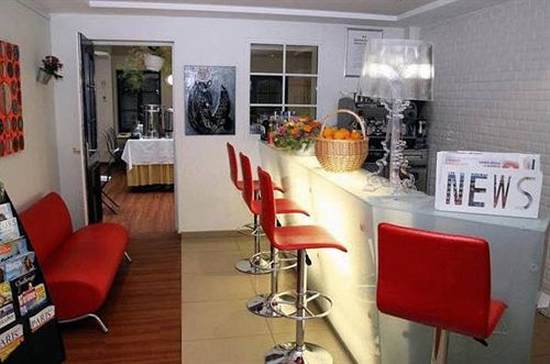 Comfort Hotel La Fayette Paris 10  | Paris | Paris | France 8