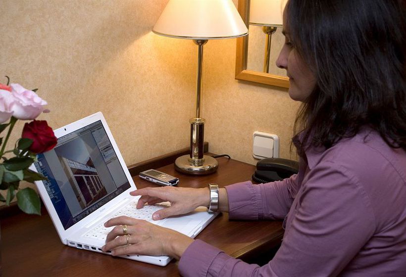 Hotel Classics Porte de Versailles  | Issy les Moulineaux | Hauts-de-Seine | France 13