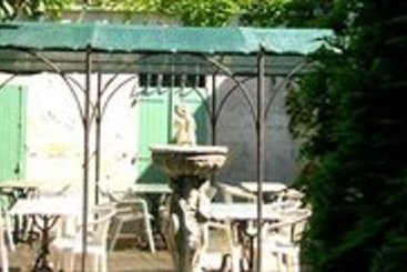 Au Saint Roch Hotel Et Jardin  | Avignon | Vaucluse | France 13