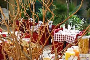 Au Saint Roch Hotel Et Jardin  | Avignon | Vaucluse | France 20