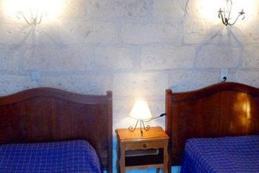 Au Saint Roch Hotel Et Jardin  | Avignon | Vaucluse | France 8