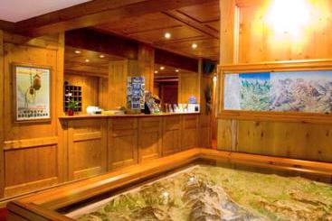 Hôtel Royal Rochebrune  | Megeve | Haute-Savoie | France 8