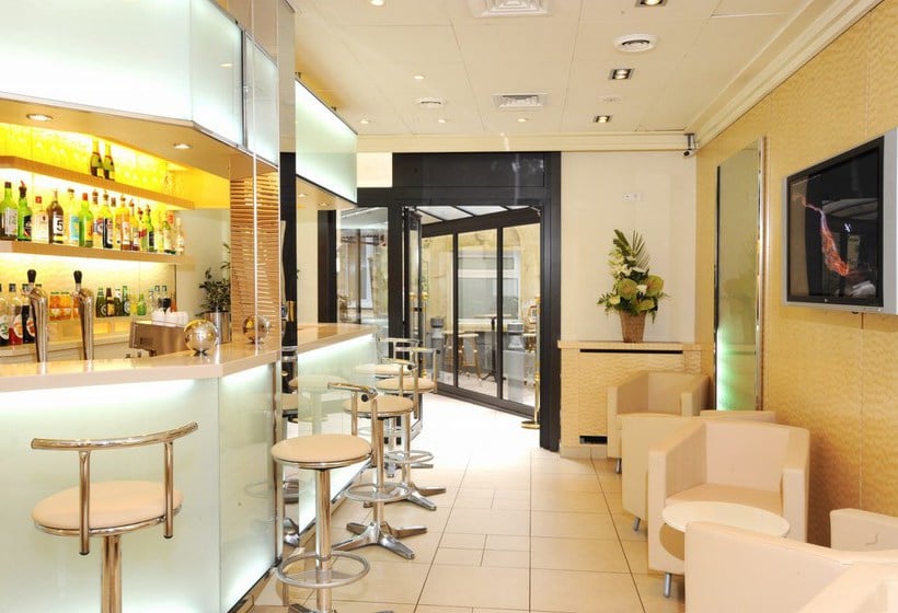 Hôtel Residence Europe  | Clichy | Hauts-de-Seine | France 9