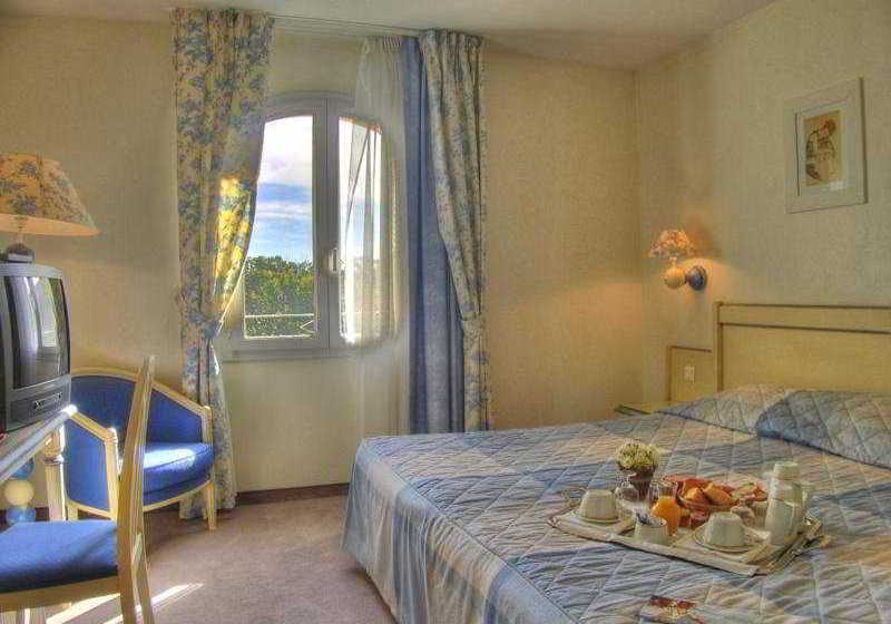 Residhotel Golf Grand Avignon  | Avignon | Vaucluse | France 12