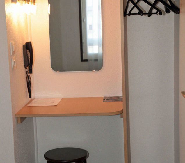 Fasthotel Caen Memorial  | Saint Contest | Calvados | France 12