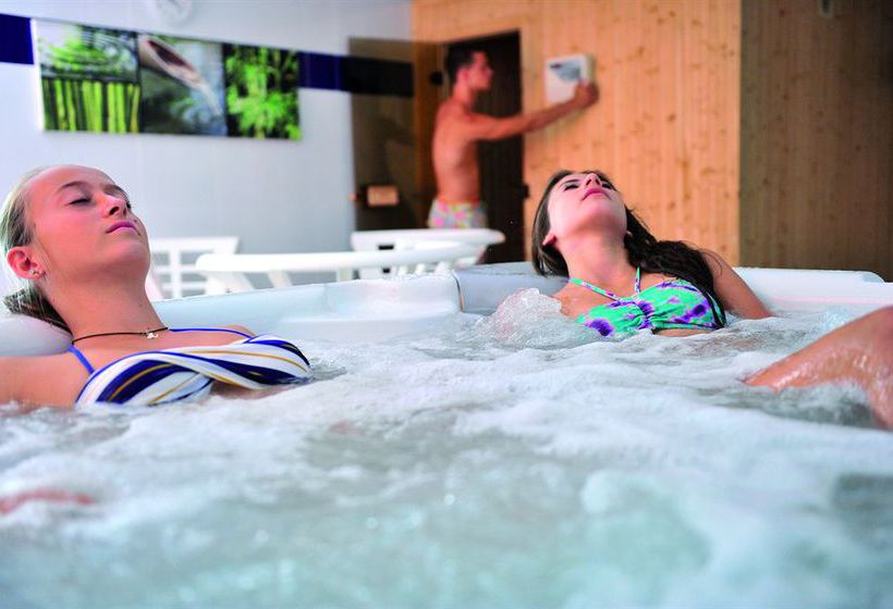 Hôtel Les Balcons Du Canigou  | Vernet les Bains | Pyrenees-Orientales | France 11