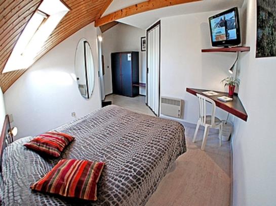 Motel de la Baie de Paimpol  | Ploubazlanec | Côtes-d'Armor | France 3