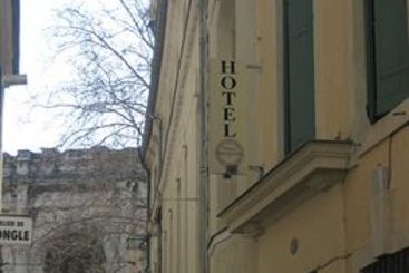 Hotel de L'Amphitheatre Nimes Gard