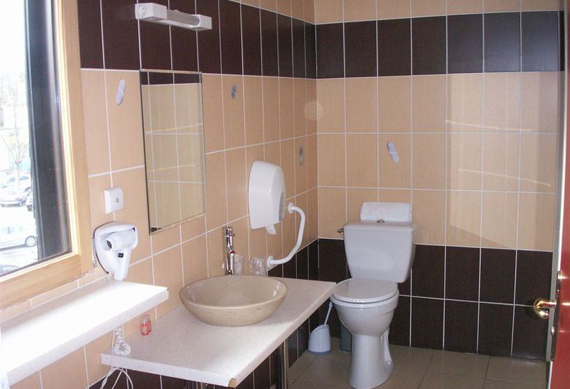 Inter-Hotel De l'Arrivée  | Guingamp | Côtes-d'Armor | France 10