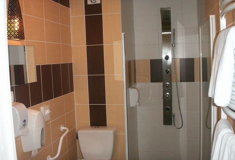 Inter-Hotel De l'Arrivée  | Guingamp | Côtes-d'Armor | France 11