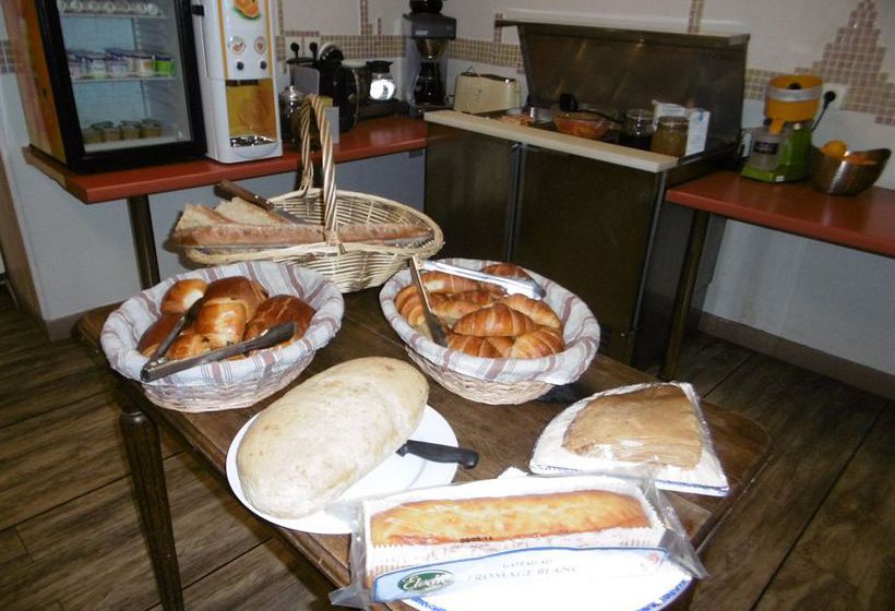 Inter-Hotel De l'Arrivée  | Guingamp | Côtes-d'Armor | France 17