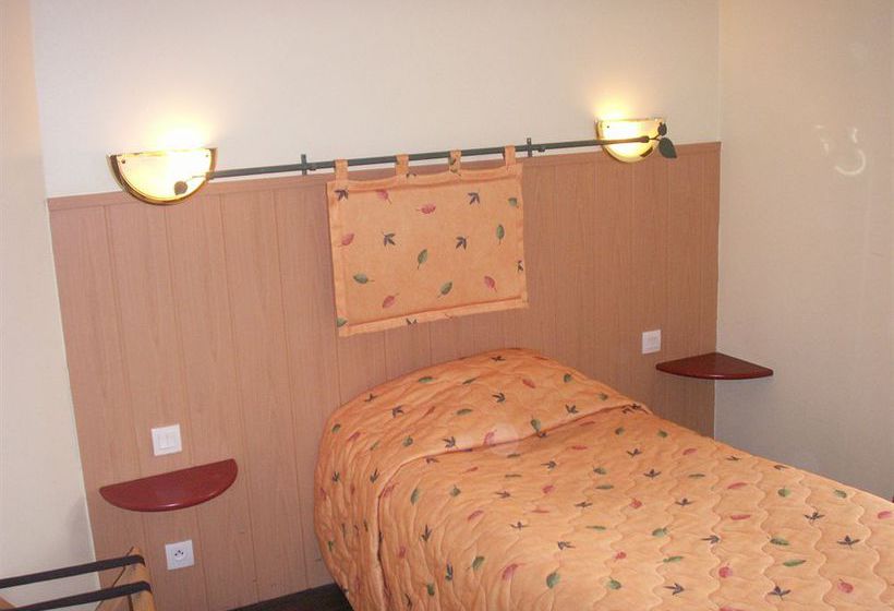 Inter-Hotel De l'Arrivée  | Guingamp | Côtes-d'Armor | France 19