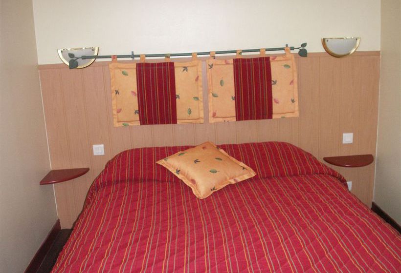 Inter-Hotel De l'Arrivée  | Guingamp | Côtes-d'Armor | France 4