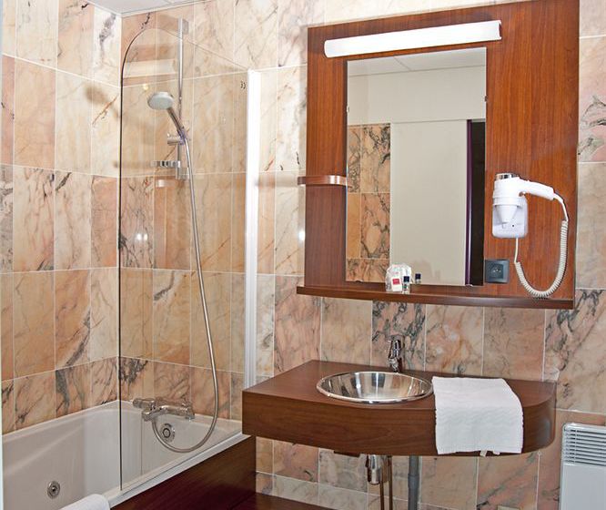 Brit Hotel Castel  | Rennes | Ille-et-Vilaine | France 9