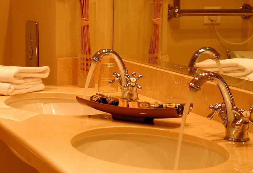 Hotel La Reserve Pavillon Du Chateau Raba  | Talence | Gironde | France 3