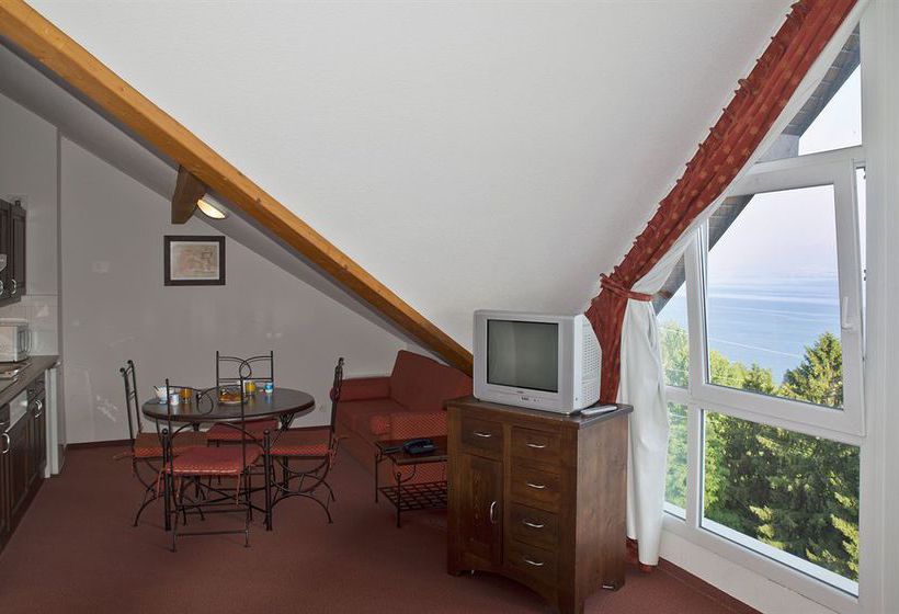 Residhotel Les Terrasses du Lac  | Évian-les-Bains | Haute-Savoie | France 14