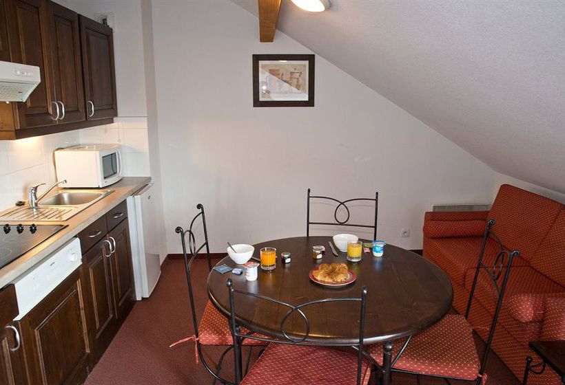 Residhotel Les Terrasses du Lac  | Évian-les-Bains | Haute-Savoie | France 15