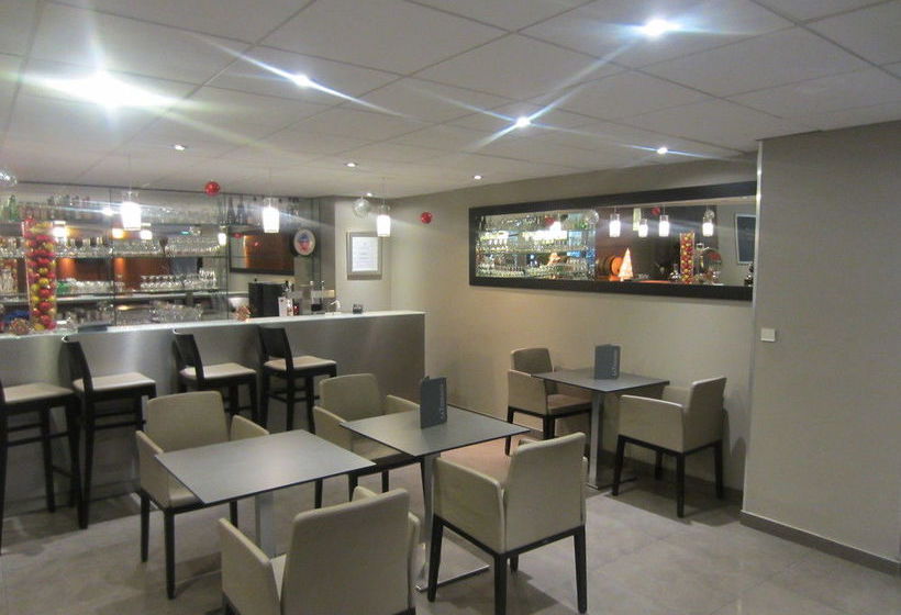 Timhotel Berthier Paris 17  | Paris | Paris | France 10