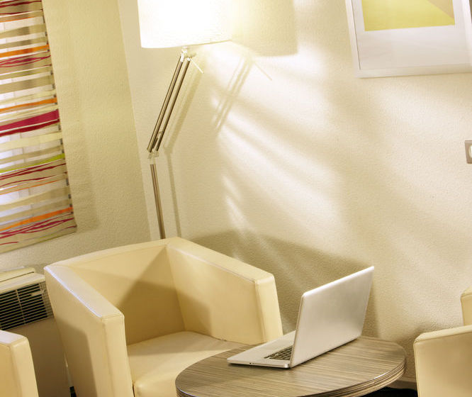 Hôtel Kyriad Lyon Est Bron Eurexpo Le Cottage  | Bron | Rhone | France 17