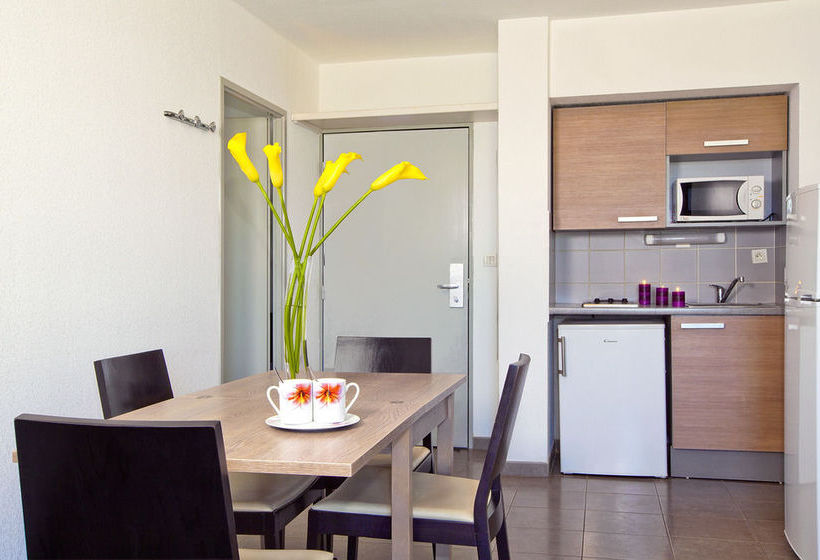 Hôtel Séjours & Affaires Moulin Neuf Manosque  | Manosque | Alpes-de-Haute-Provence | France 16