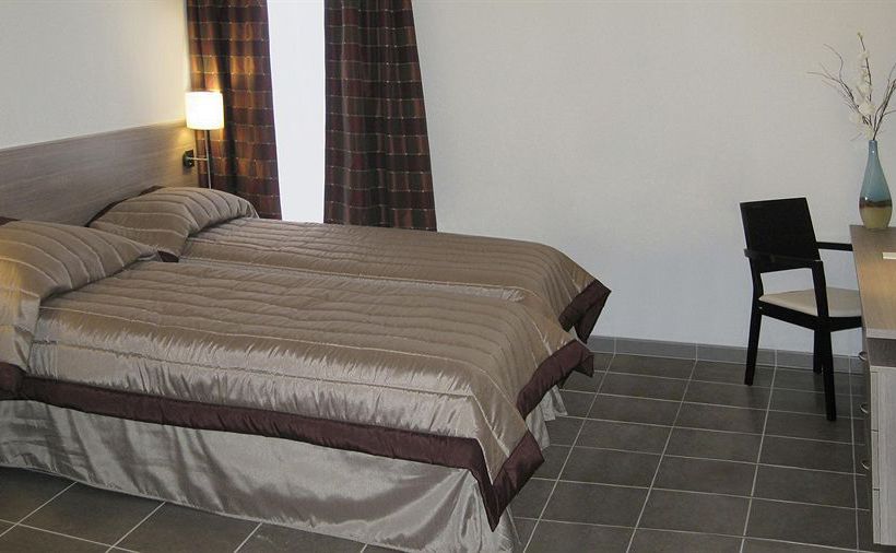 Hôtel Séjours & Affaires Moulin Neuf Manosque  | Manosque | Alpes-de-Haute-Provence | France 4