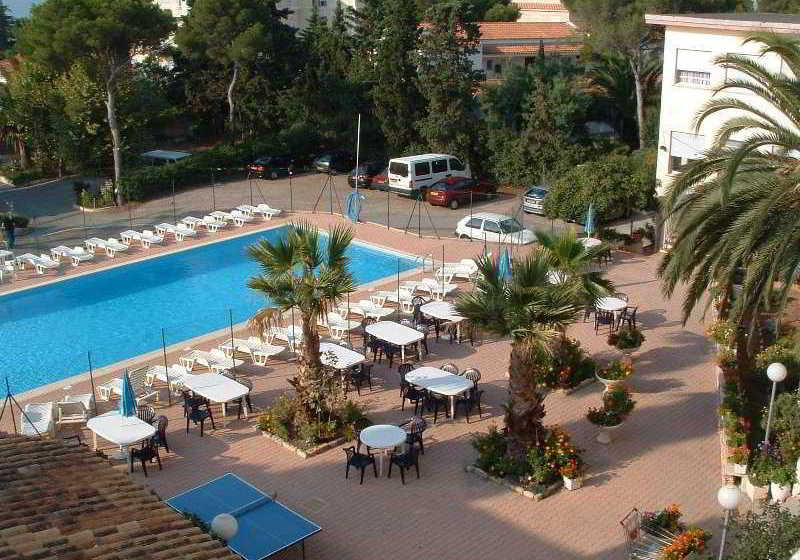 Hôtel M Vacances Le Lion De Mer  | Saint Raphael | Var | France 1