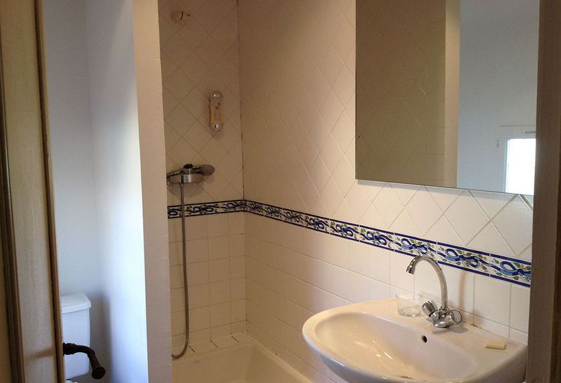 Hôtel De L Amphitheatre  | Arles | Bouches du Rhone | France 16