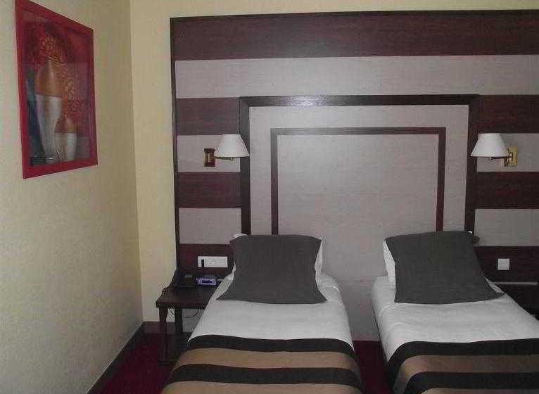 Best Western Hotel De Paris  | Laval | Mayenne | France 9