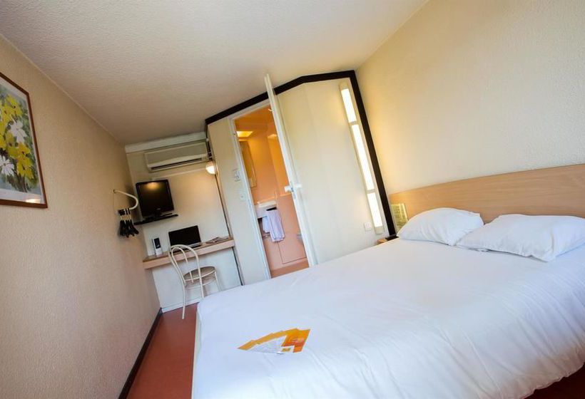 Hôtel Premiere Classe Clermont Ferrand Nord  | Clermont Ferrand | Puy-de-Dome | France 13