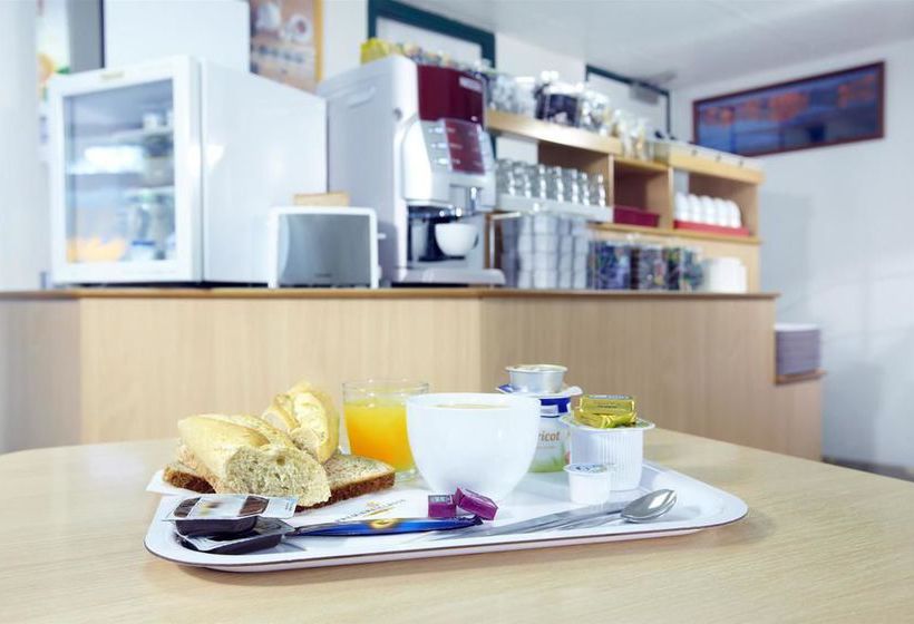 Hôtel Premiere Classe Clermont Ferrand Nord  | Clermont Ferrand | Puy-de-Dome | France 19